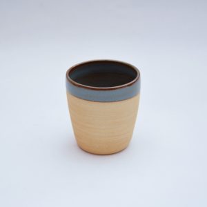 Gobelet bleu, Terre estivale